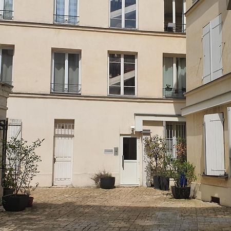 Studio Calme Et Ensoleille Entierement Renove Apartamento Paris Exterior foto