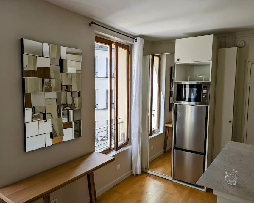 Studio Calme Et Ensoleille Entierement Renove Apartamento Paris Exterior foto